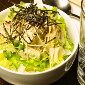 加州碗（虾、鲑鱼、鳄梨）