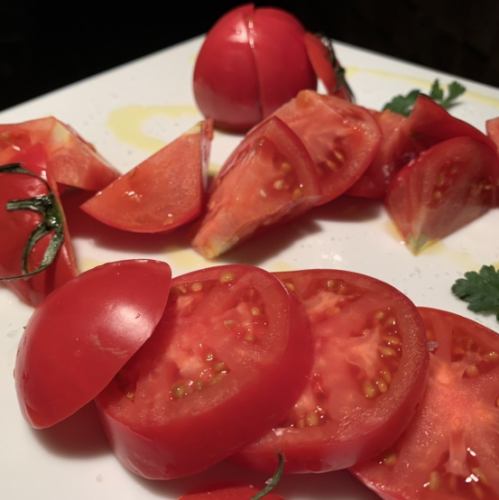 Mahoroba Fruit Tomato from Okayama Prefecture with olive oil and rock salt