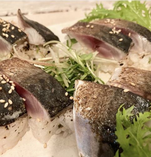 岡山県産　真鯖の炙り押し寿司