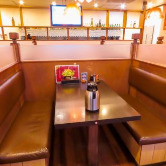 広々としたテーブル席も有り！