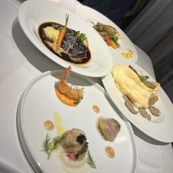 【2025Xmasご褒美ランチ】選べるメインとクリスマスデザート［全5品］