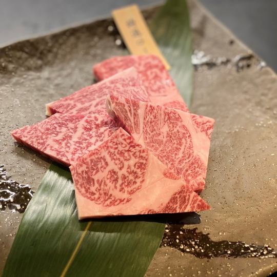 [Meat recommended by Hakuryu] You can enjoy special meat such as special ribs, special halami, and special loin.