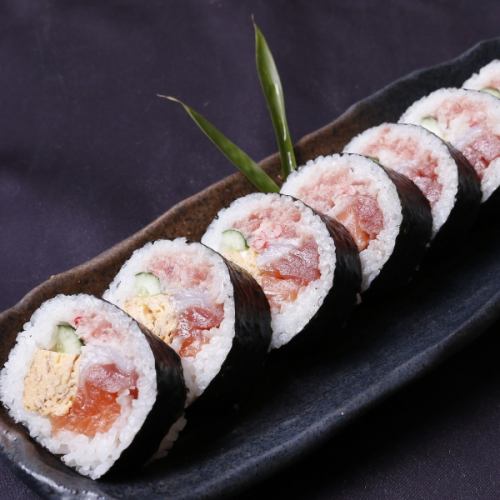Seafood thick roll sushi
