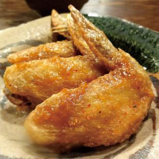 Fried chicken wings (3)