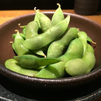 Green soybeans/Tomatoes/Cold tofu/Yam tanzaku/Kimchi/Grated small sardines