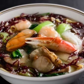 Side buffet included [Seafood soup soba]