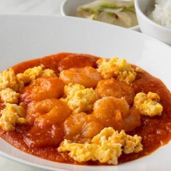 Salad, dessert, soup and coffee buffet included. Shrimp and egg with chili sauce