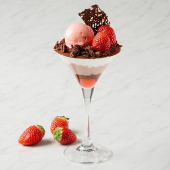 1月~開催 限定パフェ付【苺×チョコレートアフタヌーンティー】