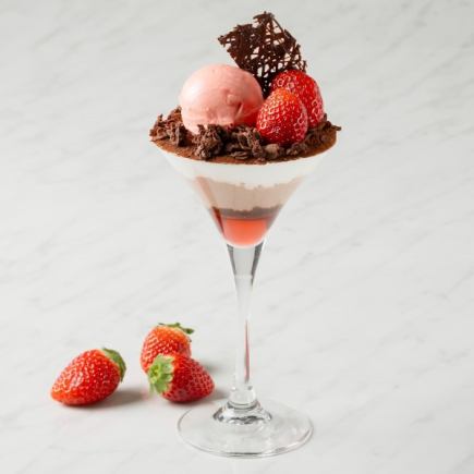 一月起，限量版芭菲（草莓巧克力下午茶）包含在内。