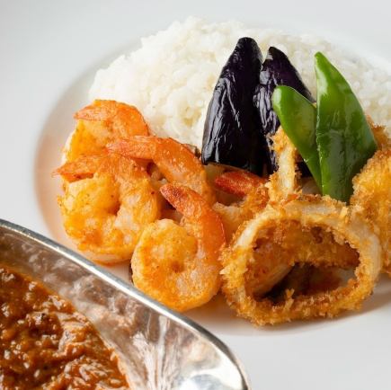 香辣虾仁洋葱咖喱配自助餐