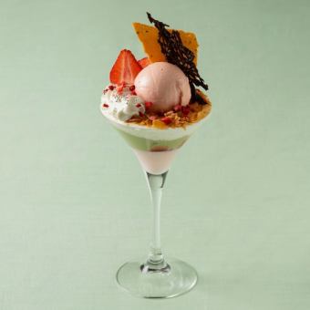 3月～開催　限定パフェ付【苺と抹茶のアフタヌーンティーセット】