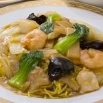 サラダ・デザート・スープビュッフェ付【五目あんかけ焼きそば】　