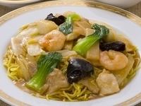 サラダ・デザート・スープビュッフェ付【五目あんかけ焼きそば】