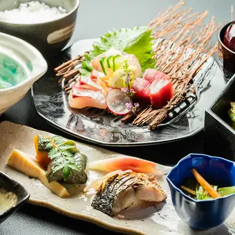 《120分飲み放題付》お手軽会席コース!ボリューム少な目コース全8品
