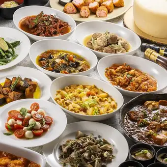 평일【가을의 색채 점심 뷔페】(11:30-15:00) 어른 2,200엔/시니어 2,090엔