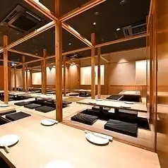 落ち着いた雰囲気の完全個室も完備◎