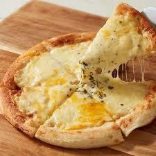 Special cheese pizza
