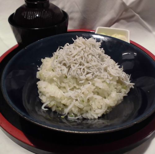 農園オリーブのシラスごはん