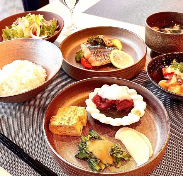 [◆◇~Lunch~◇◆] Enjoy seasonal locally grown vegetables and carefully selected ingredients from all over Japan.