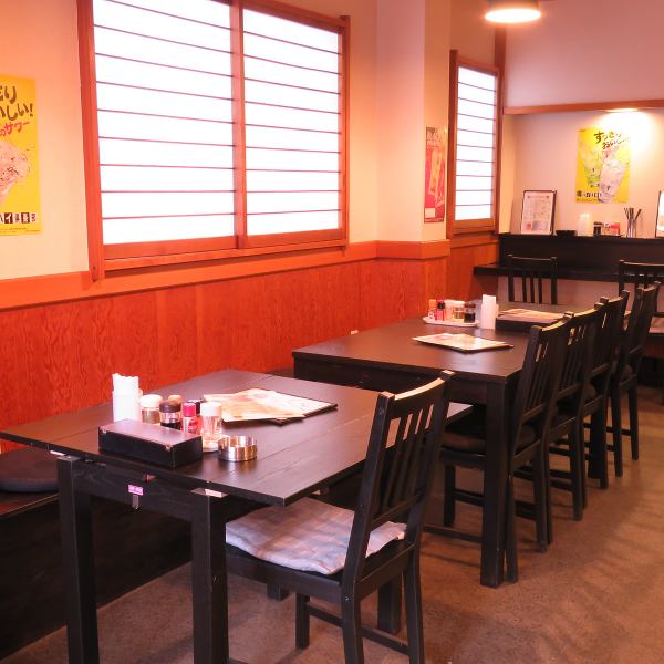 We aim to create a homely space so that all customers can enjoy a relaxing and private time.All the staff will do their best to welcome even those people who want to have a drink with a small number of people♪