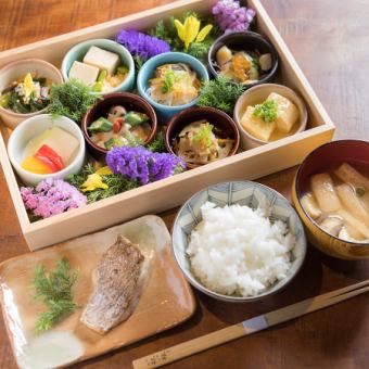 健康と五感の和食御膳  【11:00の部】