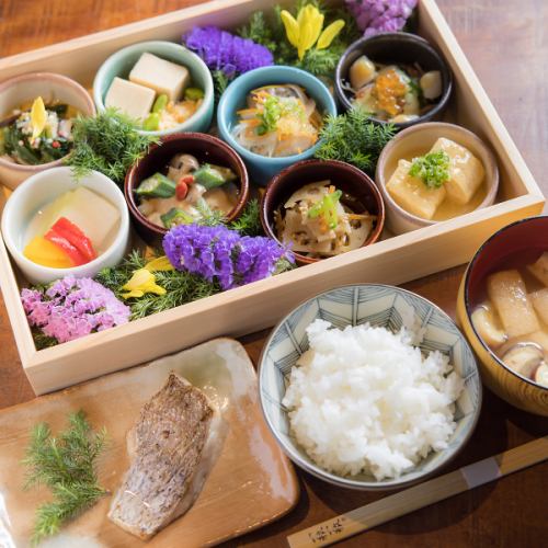 【心身を癒す】健康と五感の和食御膳 2,200円(税込)