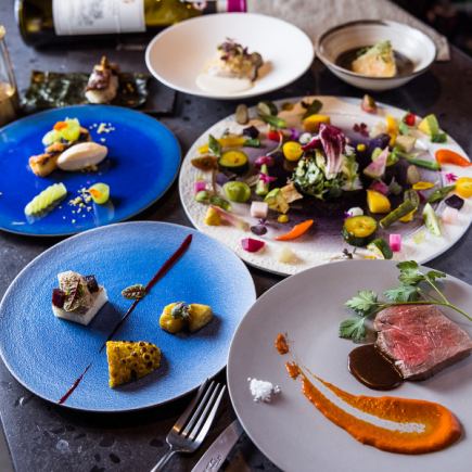 【20:00】계절의 호화를 맛보는 ◎문 겨드랑이 소와 연어 등 전 9품/오감 코스/13,200엔(부가세 포함)