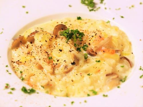 Shrimp and mushroom white cream risotto