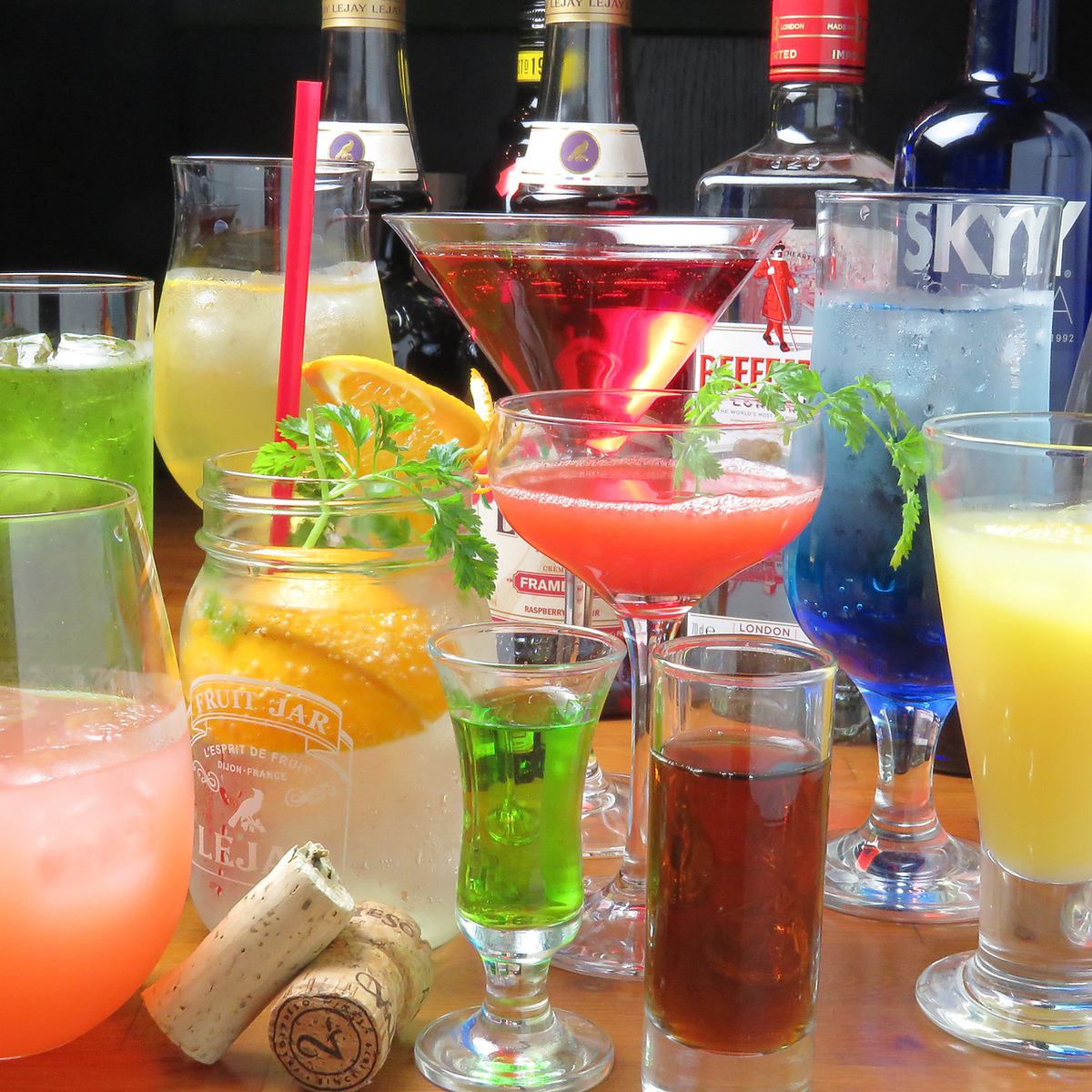 超過150種飲品無限暢飲,2000日圓→1600日圓!另有生啤酒及葡萄酒供應。