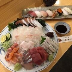 【安さんおまかせ膳《花》】自慢のお魚を満喫。お刺身6種盛合わせ＋上握り9種が味わえるプラン