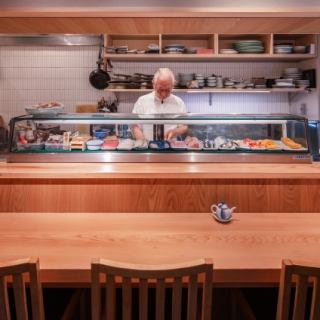 This counter can be used by one person or more.Even for couples ♪