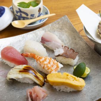 [Lunch] Enjoy a luxurious lunch of premium nigiri sushi made with fresh seasonal ingredients♪ 2,200 yen (tax included)