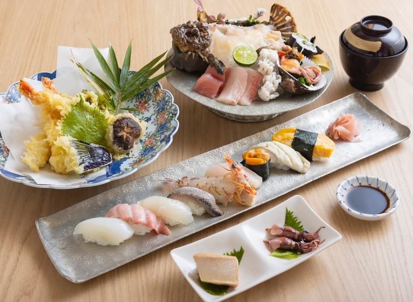 Various courses available for birthdays, anniversaries, get-togethers, banquets, and more. Courses that allow you to fully enjoy our proud seafood.