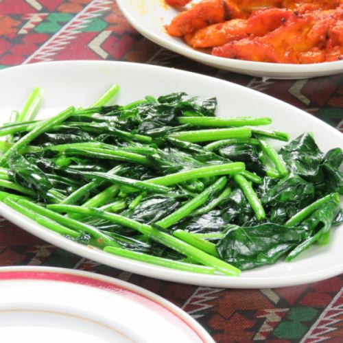 [Appetite is scented with fragrant smell] Stir-fried spinach with garlic