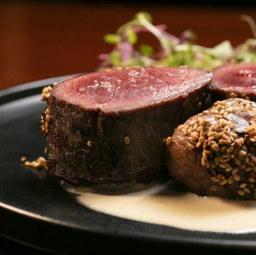 Game meat made with seasonal ingredients