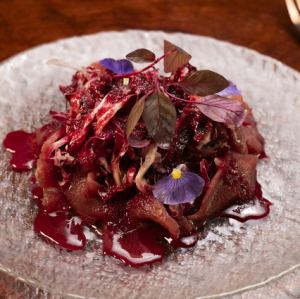 [Horse] Horse meat and radicchio carpaccio