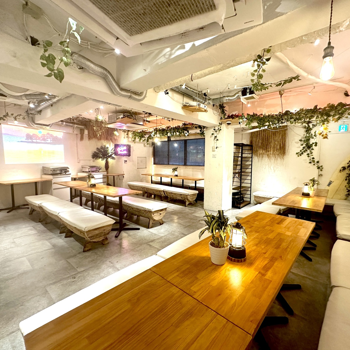 If you're planning a private end-of-year party in Shibuya, try Shibuya Garden Hall! Lots of great private party benefits!