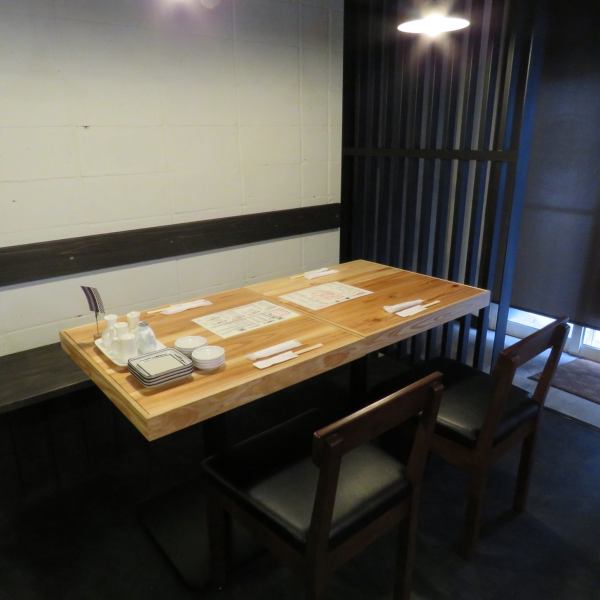【宮崎で少人数でのプライベートにもおすすめ】サク飲みやご宴会・二次会でも◎毎日深夜2時まで営業♪テーブル4名様×2　6名様×1ご用意◎しっかり食べたい方には【スペシャルセット7品3000円】がおすすめのプラン！