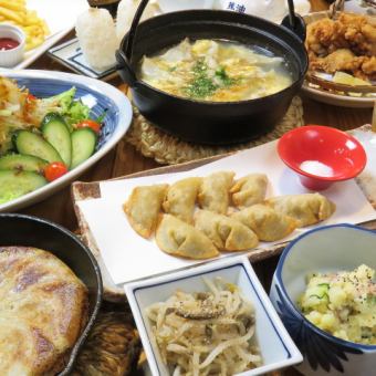 歓送迎会に!丸鐡自慢の餃子3種やポテサラなど充実のメニュー全9品2H飲み放題付コース3500円!