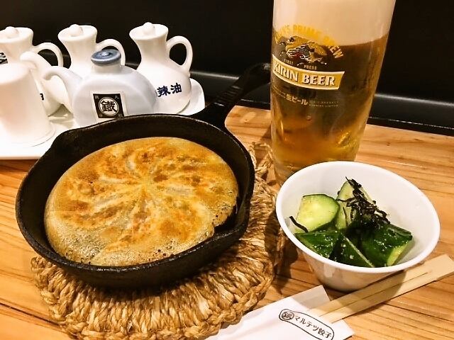 [21時迄限定]県外のお一人様にもオススメ♪[小鉢＋丸鐡餃子＋生OKの1ドリンク]のだれやみセット1000円!!