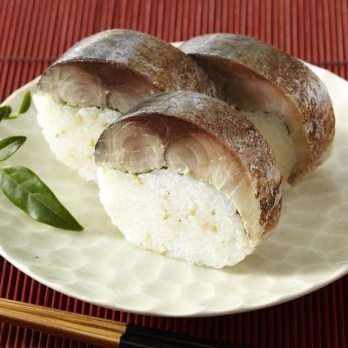 Toro mackerel stick sushi (1 piece)