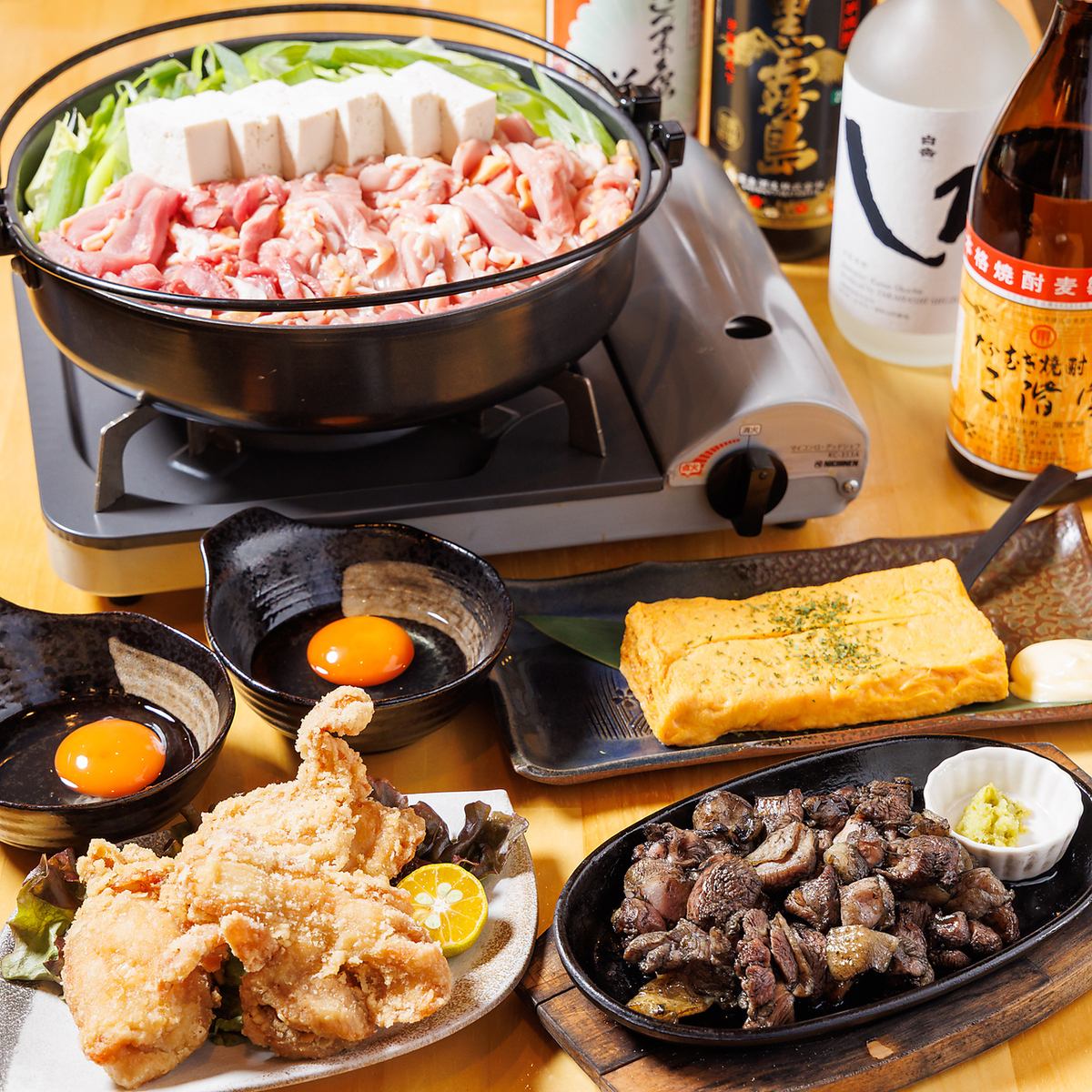 自慢の地鶏料理と飲み放題付きコースを4400円(税込)からご用意