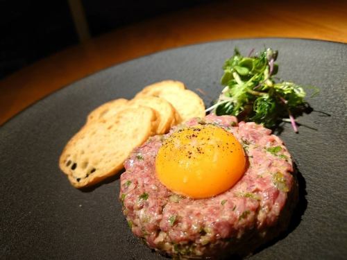 Horse meat stake tartare