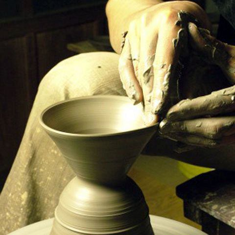 Kochi uses handmade tableware.