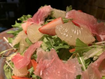 Japanese-style raw ham salad