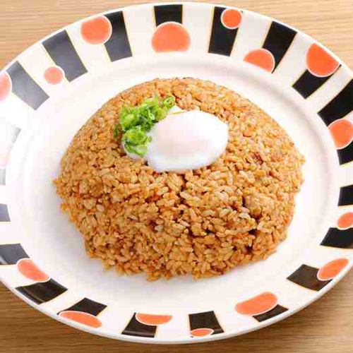 Tsukimi raw meatball fried rice