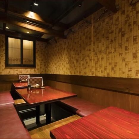 [Private room type seats available!] Equipped with private room type seats that are perfect for dining with family and friends, and counter seats that are easy to use for a "cup after work" by yourself.We will support multi-player according to the scene! Please use it.