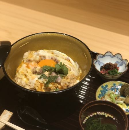 親子丼(味噌汁、小鉢)