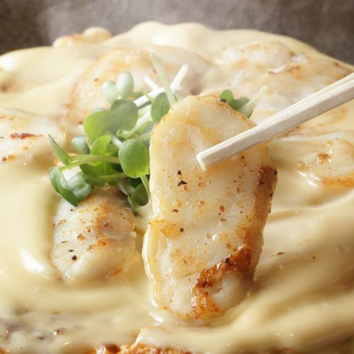 活白身魚のバター焼きと特製ポン酢マヨネーズが織りなす絶妙コンビ