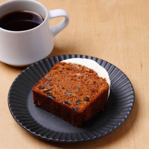 クラフトキャロットケーキ